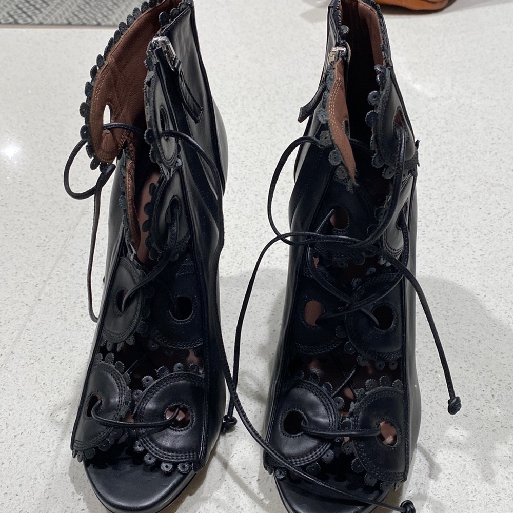 Women shoes size 41